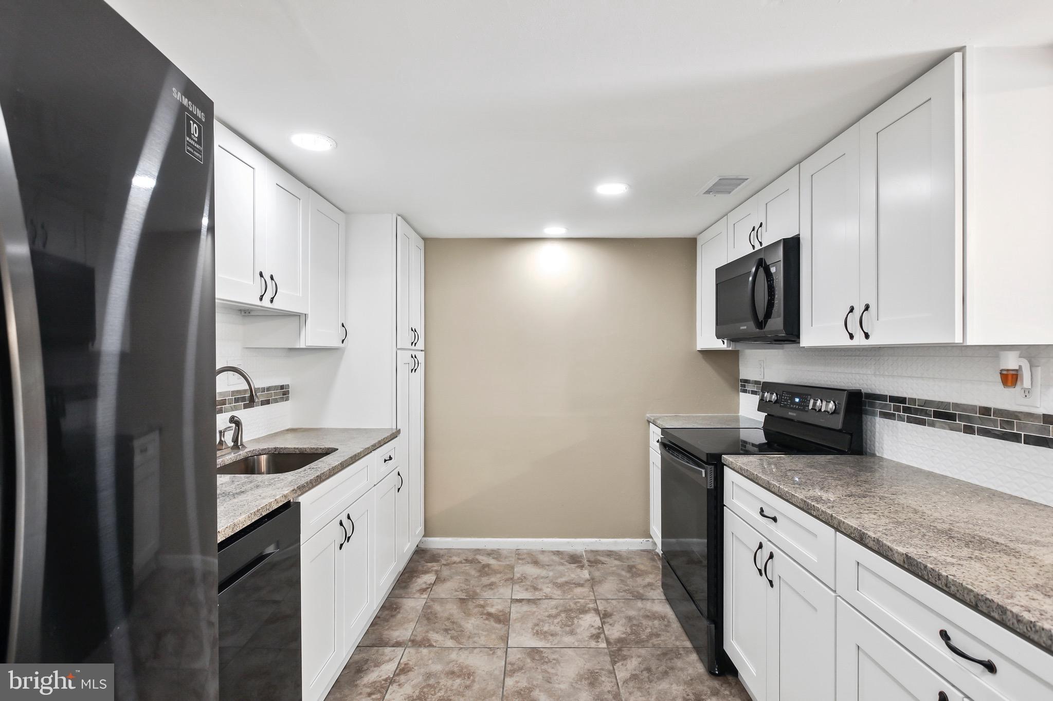 2 Ridgewood Place Willingboro, NJ 08046 - Photo 7 of 22