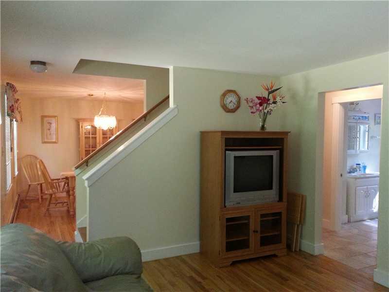 15 North Village Road York, ME 03902 - Photo 10 of 17 Interior Space/Layout.