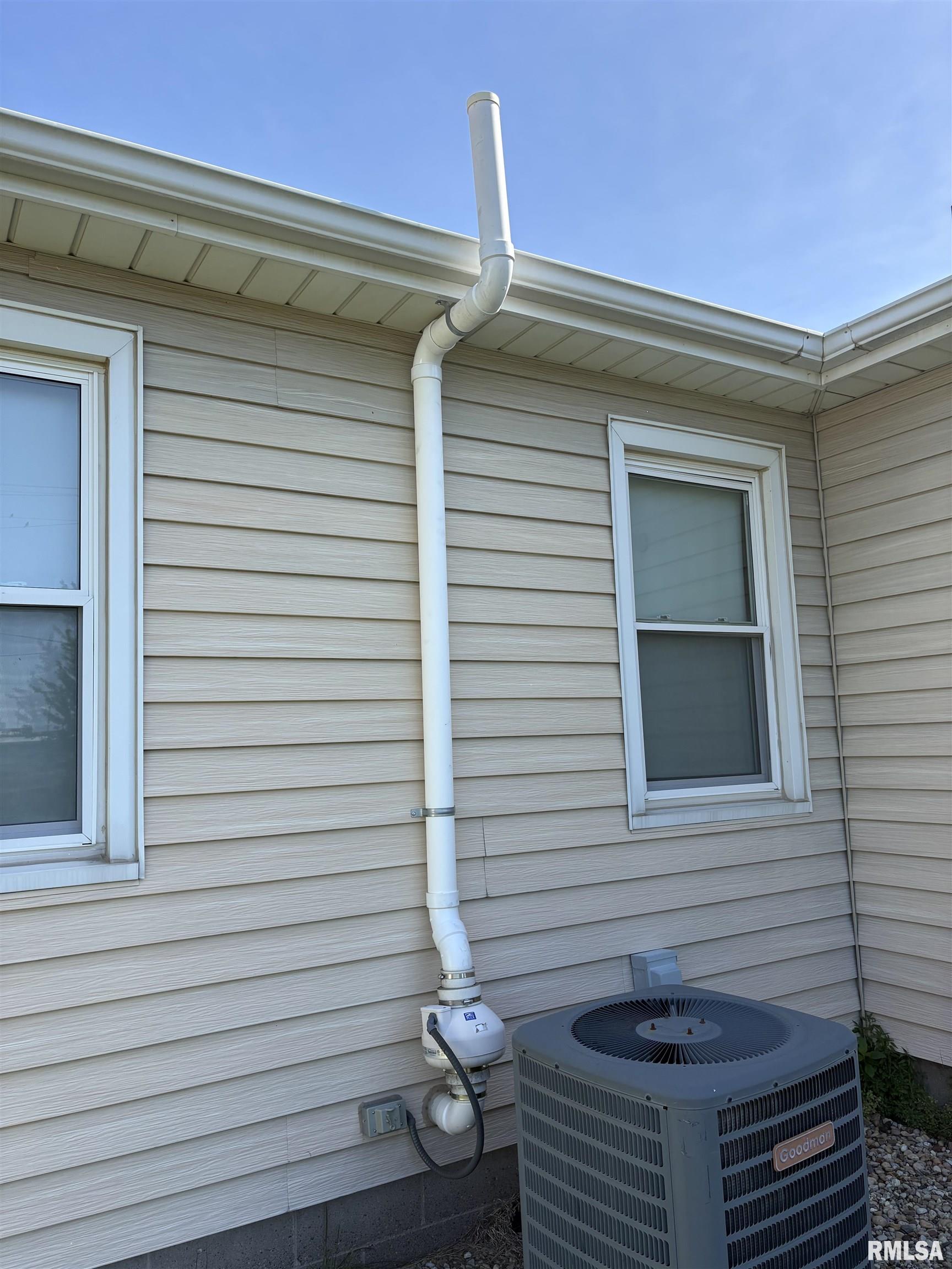 870 Park View Road Galesburg, IL 61401 - Photo 10 of 60