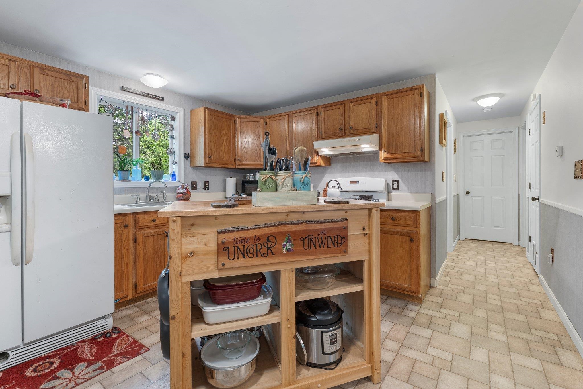 37 Thorndike Road Weare, NH 03281 - Photo 8 of 42