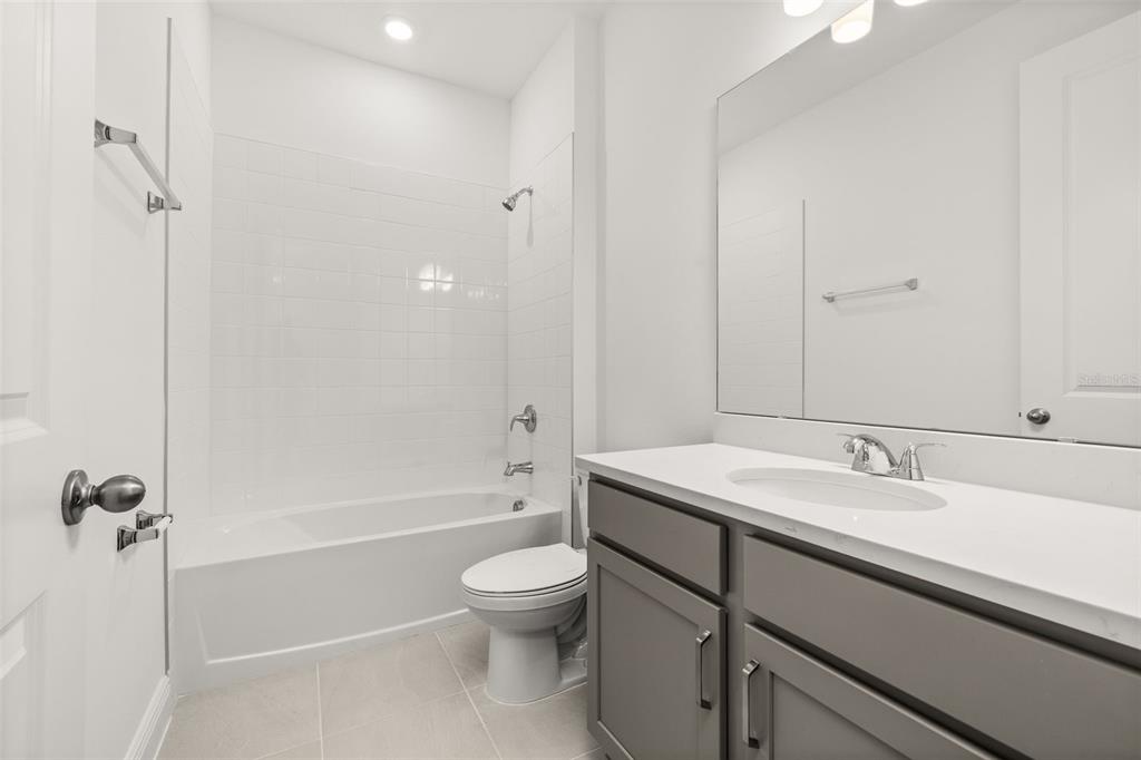 1014 Swamp Chestnut Loop Lady Lake, FL 32159 - Photo 20 of 38