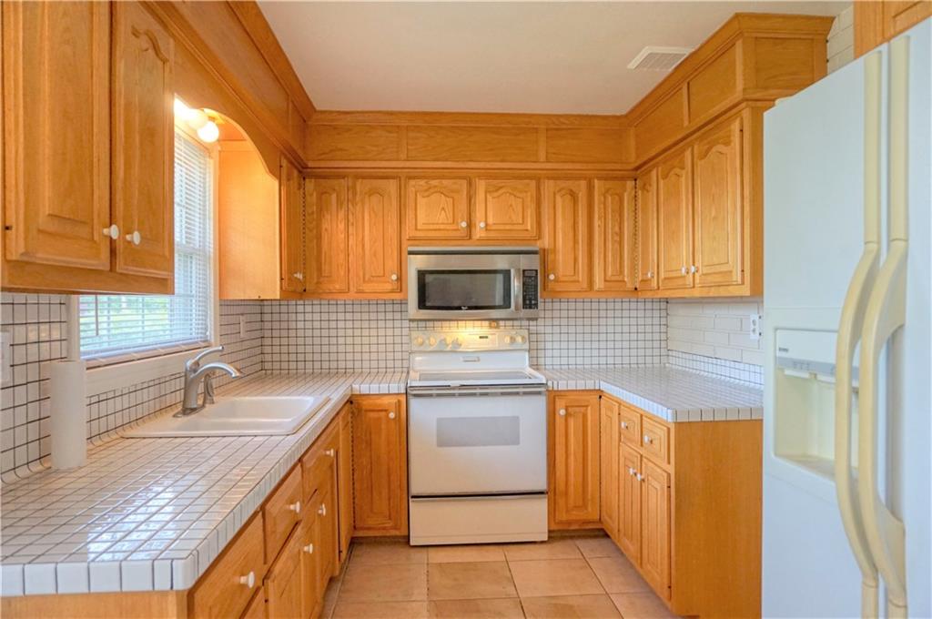 102 Filbert Road Butler, PA 16001 - Photo 5 of 25 Gallery Image 5
