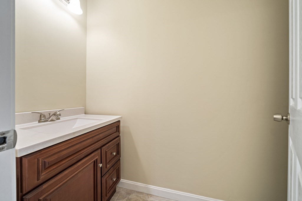 786 State Road, Unit B Plymouth, MA 02360 - Photo 12 of 30 Gallery Image 12