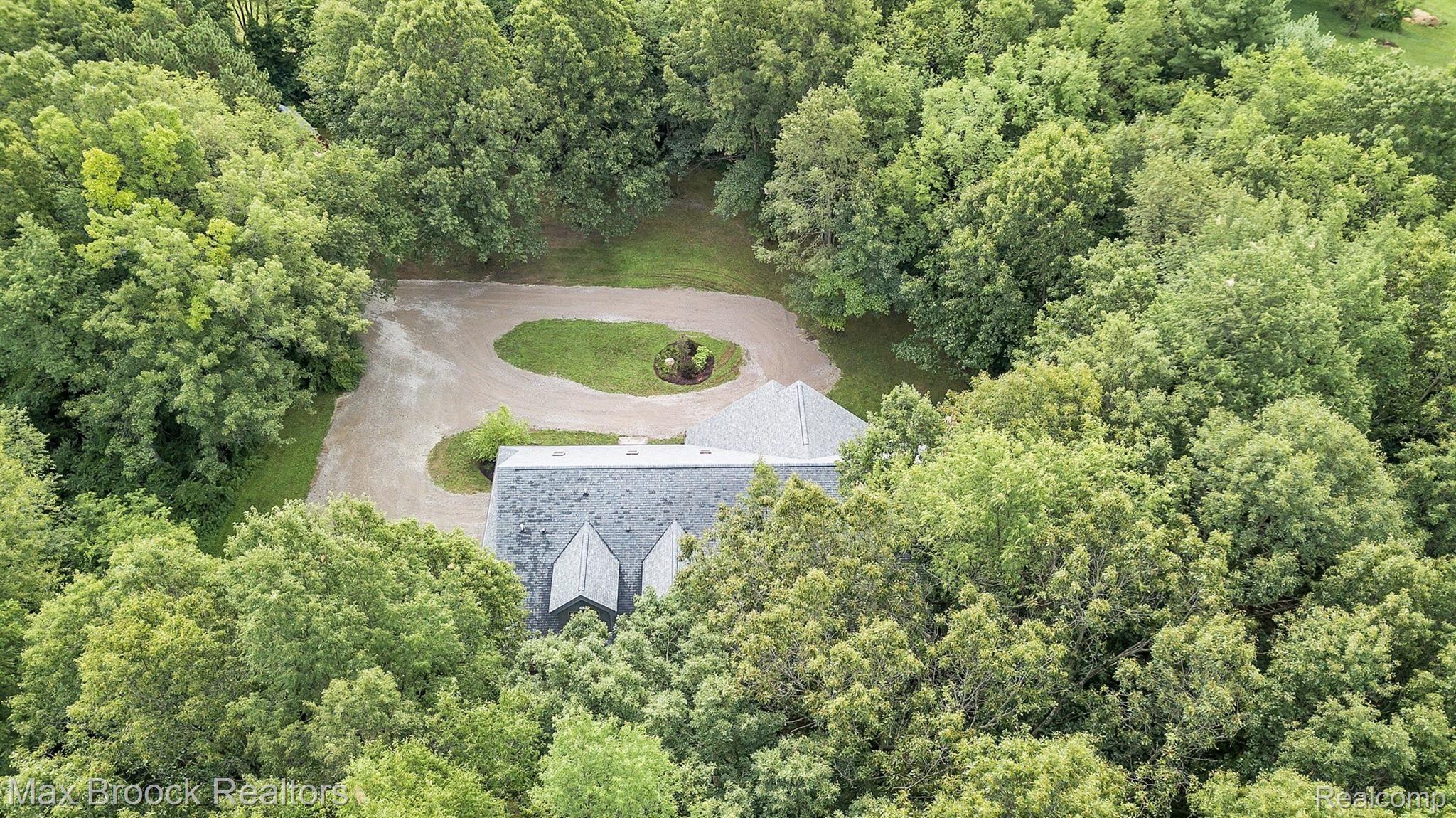 6765 Ridgewood Road Clarkston, MI 48346 - Photo 85 of 92 106-6765-Ridgewood-Rd-WindowStill-Re.jpg