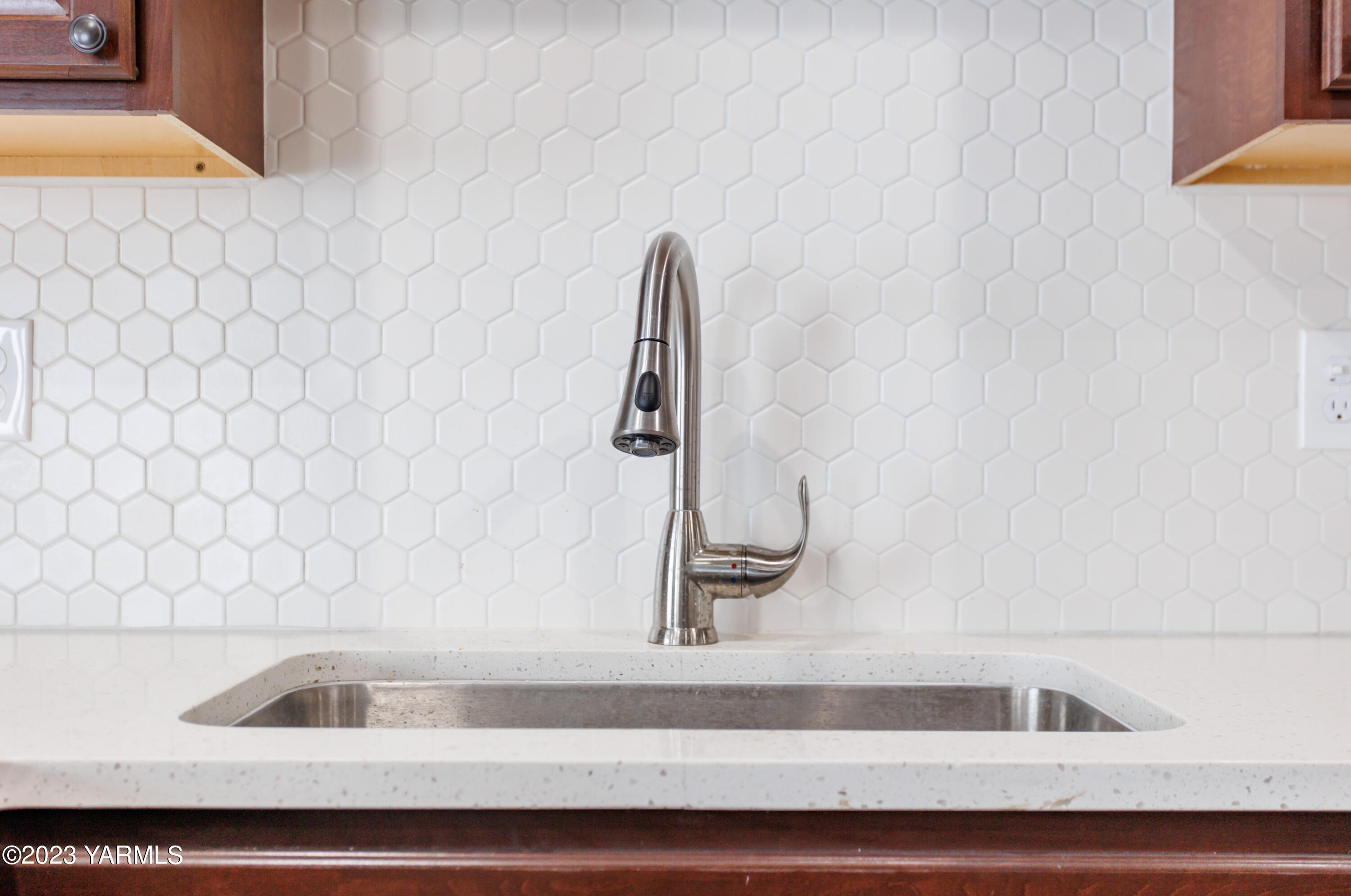 361 Puterbaugh Road Grandview, WA 98930 - Photo 4 of 47 a close view of sink