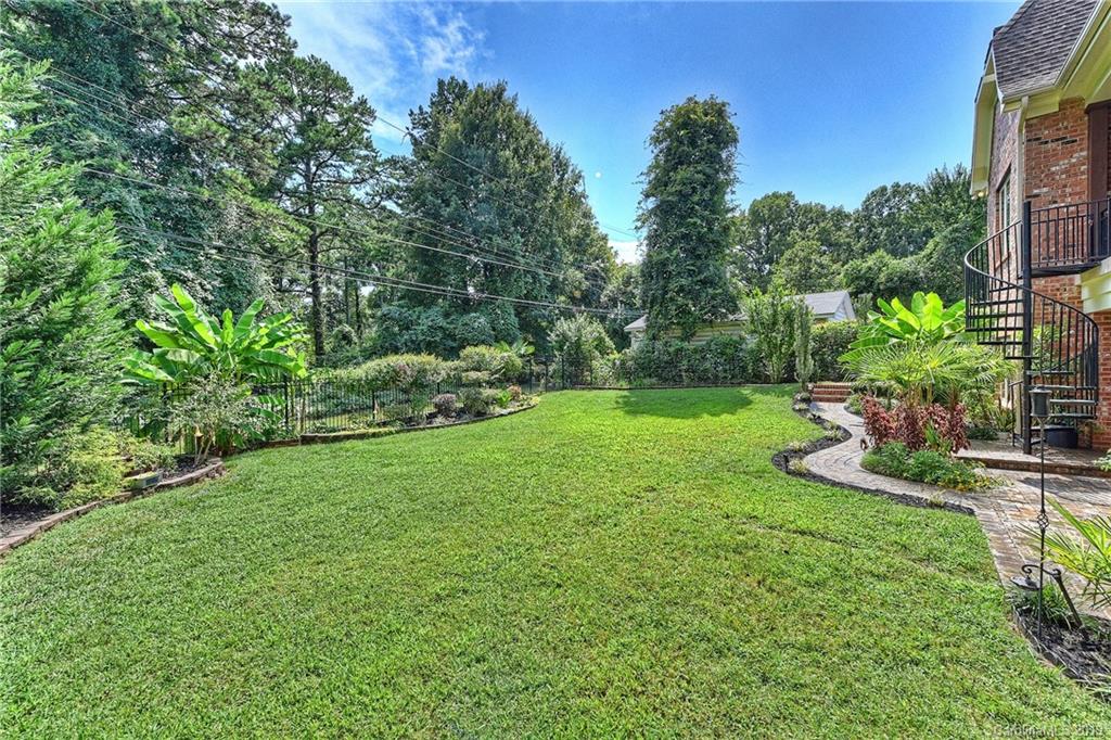 1426 Lilac Road Charlotte, NC 28209 - Photo 22 of 24