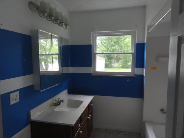 3611 Karl Road Columbus, OH 43224 - Photo 7 of 12