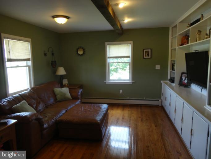 11527 Haughs Church Road Keymar, MD 21757 - Photo 4 of 30 Living Room