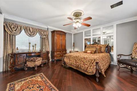 $249,000 | 11622 Village Pl Drive, Unit 328, Houston, TX 77077