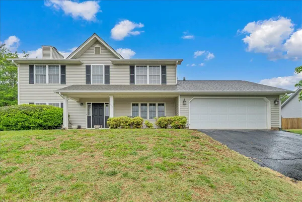 $464,500 | 5914 Huntridge Road, Roanoke, VA 24019