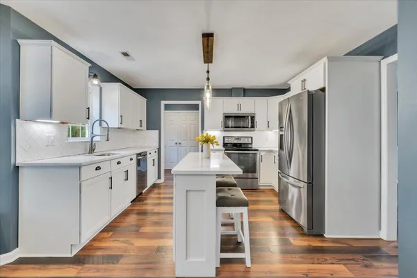 $464,500 | 5914 Huntridge Road, Roanoke, VA 24019