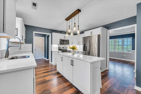 $464,500 | 5914 Huntridge Road, Roanoke, VA 24019