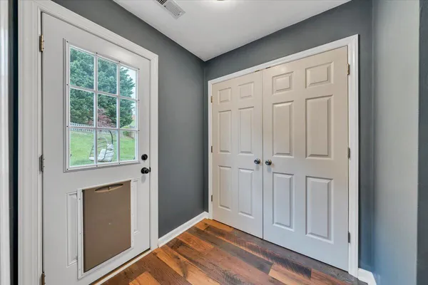 $464,500 | 5914 Huntridge Road, Roanoke, VA 24019