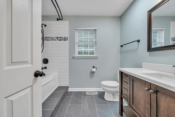 $464,500 | 5914 Huntridge Road, Roanoke, VA 24019