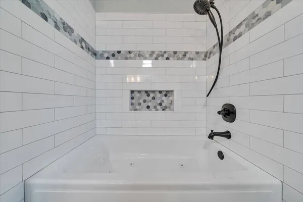 $464,500 | 5914 Huntridge Road, Roanoke, VA 24019
