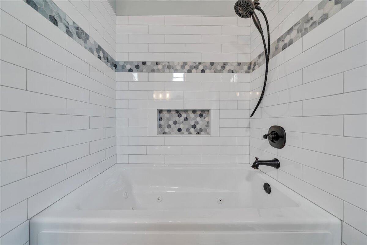 5914 Huntridge Road Roanoke, VA 24019 - Photo 52 of 69 51-MIB09000