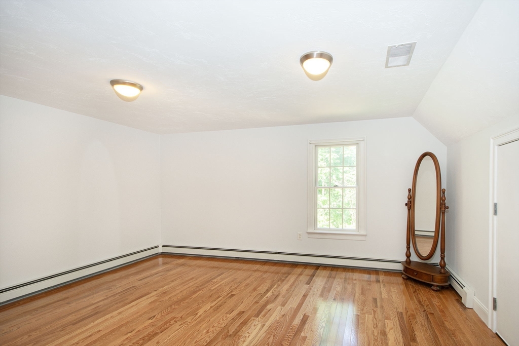 185 Booth Hill Road Scituate, MA 02066 - Photo 10 of 38
