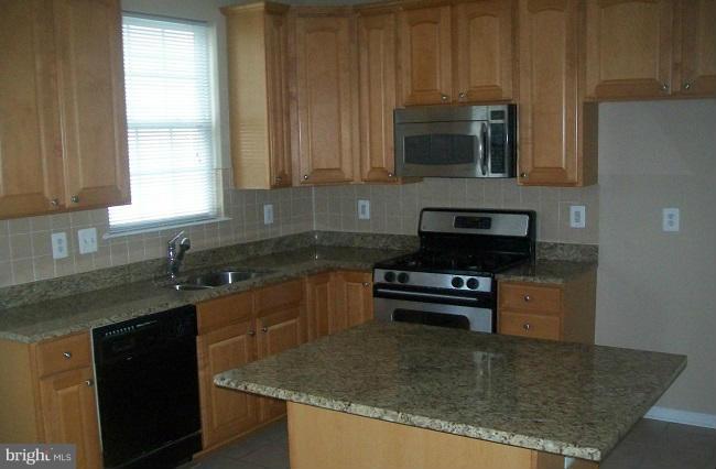 714 Luke Road Middle River, MD 21220 - Photo 2 of 17 Kitchen