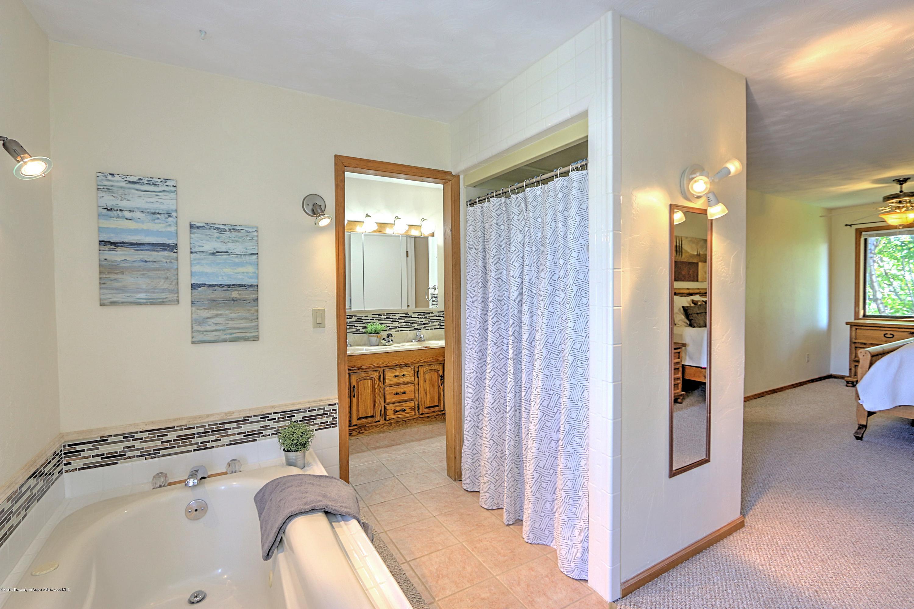 681 Mesa Avenue Rifle, CO 81650 - Photo 10 of 28 master shower