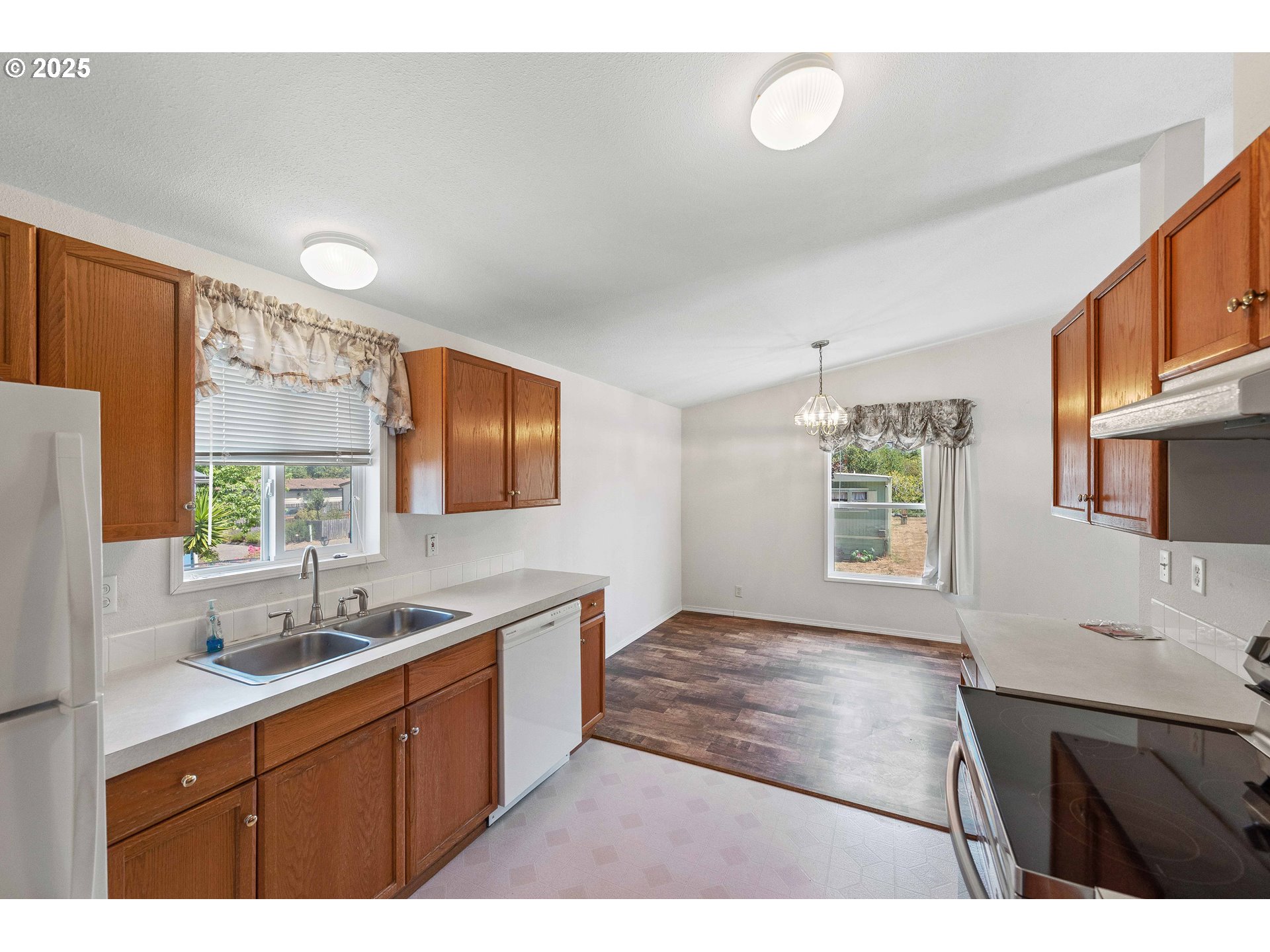 63604 Centennial Road Coos Bay, OR 97420 - Photo 10 of 26 Gallery Image 10