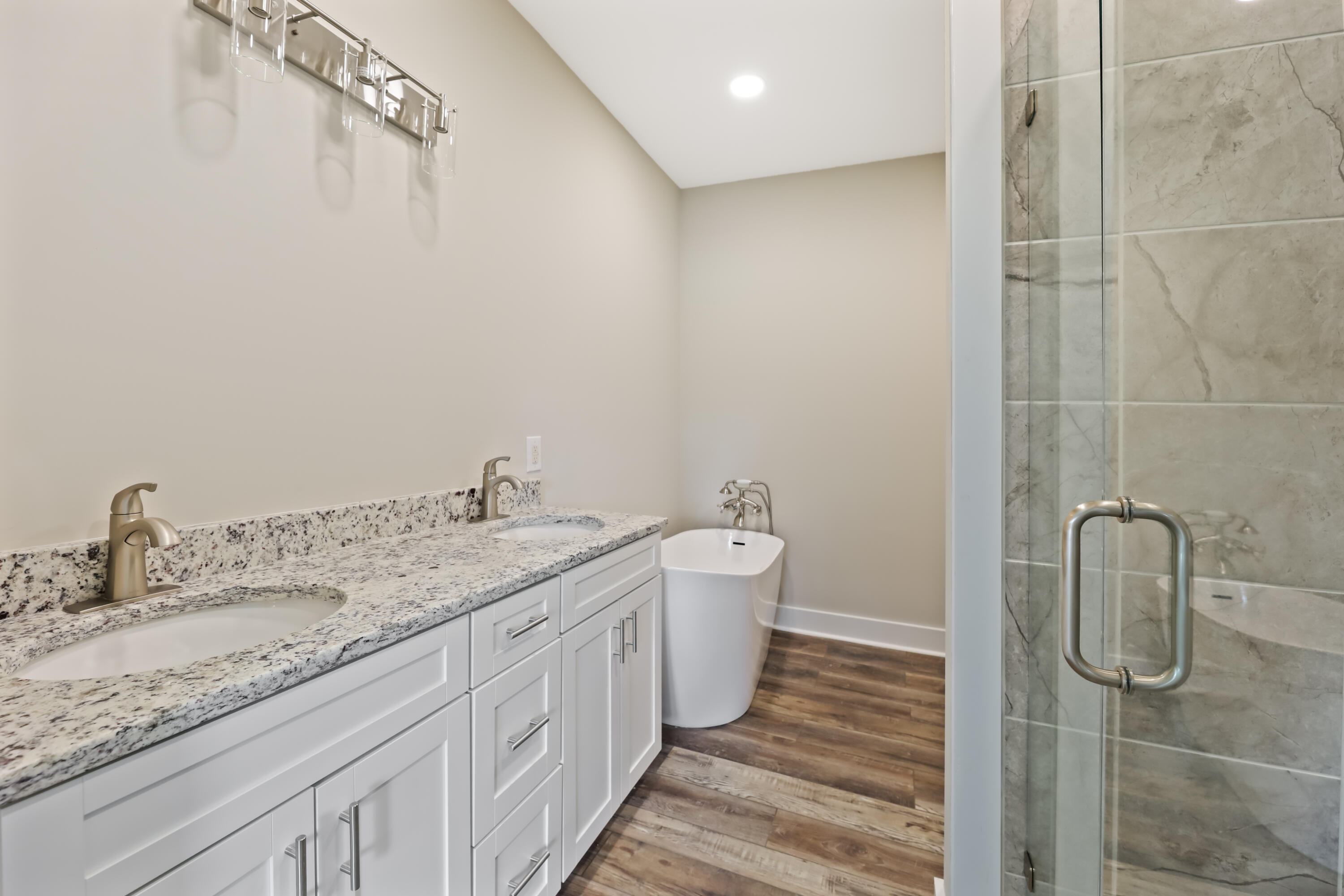 4055 State Rd S-8-52 St. Stephen, SC 29479 - Photo 15 of 32 Primary Bathroom
