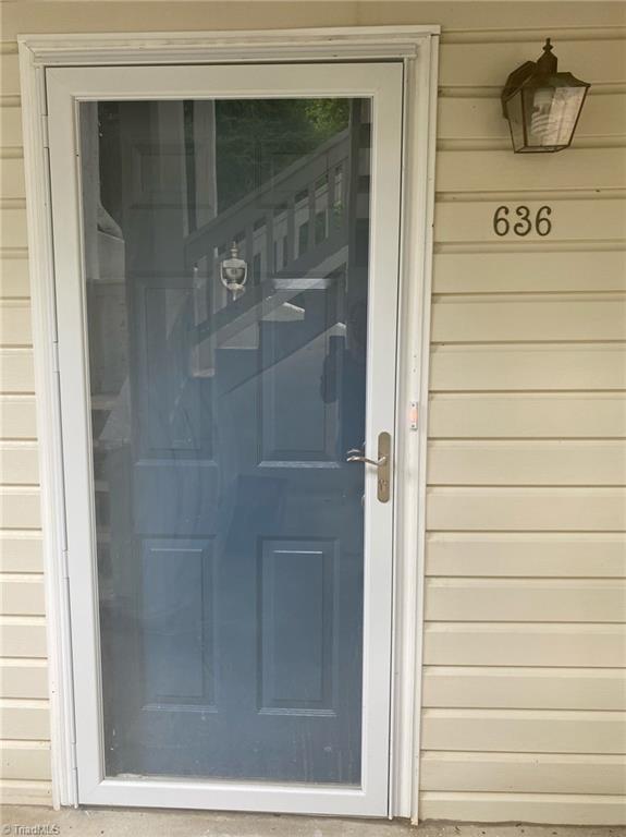 636 Balfour Road Winston-Salem, NC 27104 - Photo 3 of 28 Front Door Entrance