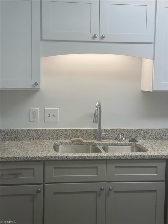 636 Balfour Road Winston-Salem, NC 27104 - Photo 7 of 28 Kitchen