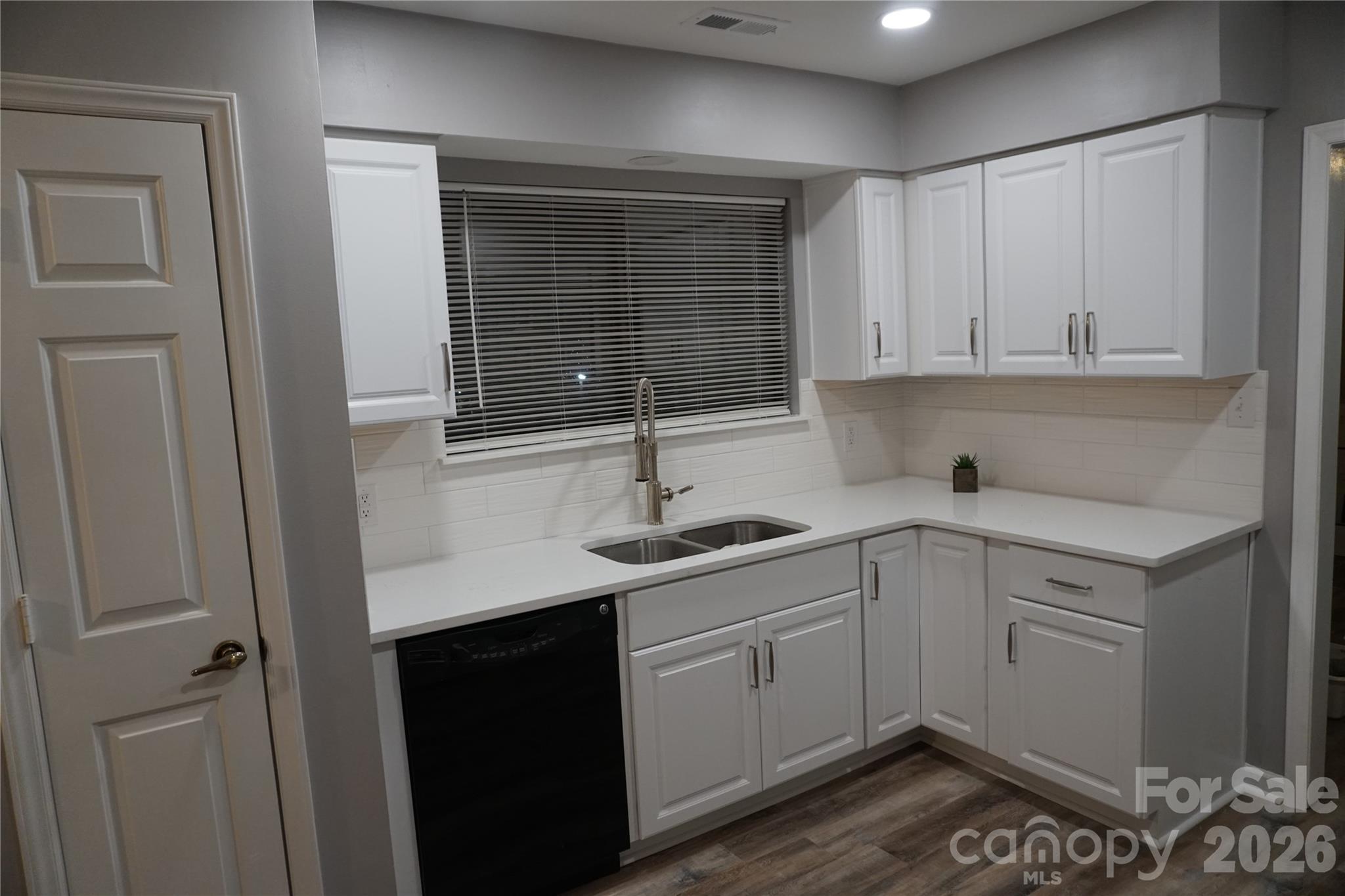 10129 Rockwood Road Charlotte, NC 28215 - Photo 3 of 10