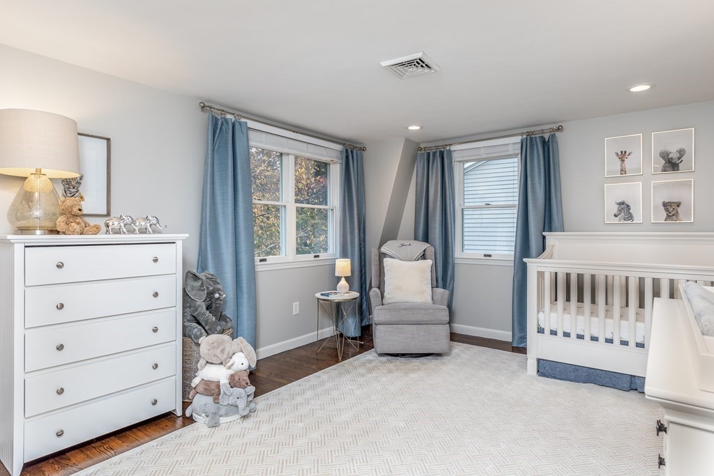 15 Carlton Road Marblehead, MA 01945 - Photo 24 of 37 a bedroom with furniture and window