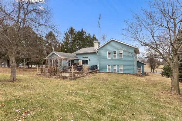 $1 | 735 South 2nd Street, Delavan, WI 53115