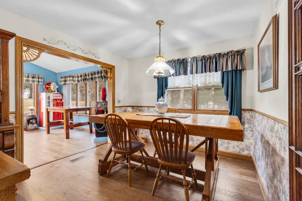 $1 | 735 South 2nd Street, Delavan, WI 53115