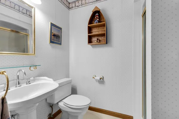 $1 | 735 South 2nd Street, Delavan, WI 53115