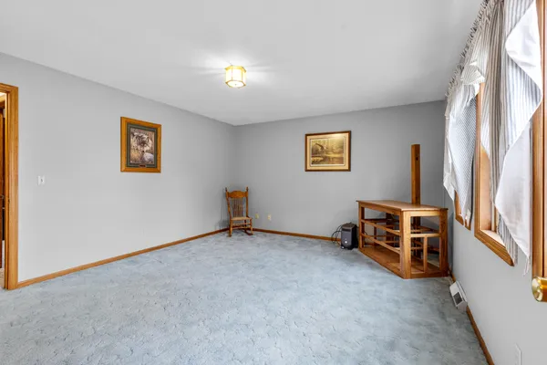 $1 | 735 South 2nd Street, Delavan, WI 53115