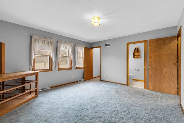 $1 | 735 South 2nd Street, Delavan, WI 53115