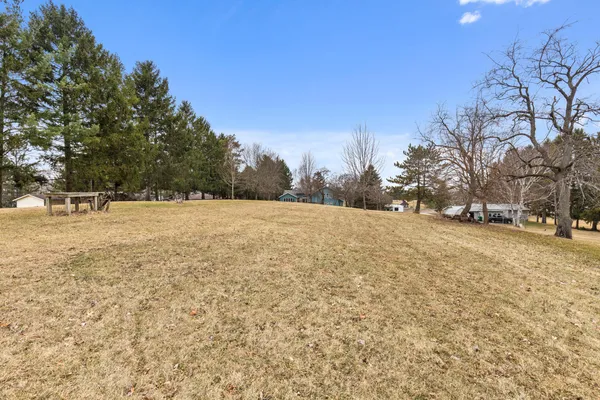$1 | 735 South 2nd Street, Delavan, WI 53115