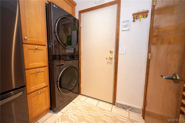 $359,900 | 43 Larkspur Lane, Amherst, NY 14228