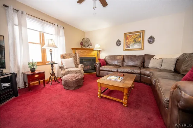 $359,900 | 43 Larkspur Lane, Amherst, NY 14228