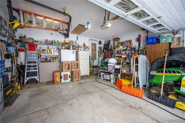 $359,900 | 43 Larkspur Lane, Amherst, NY 14228