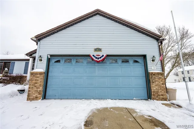 $359,900 | 43 Larkspur Lane, Amherst, NY 14228