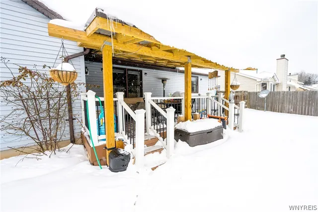 $359,900 | 43 Larkspur Lane, Amherst, NY 14228