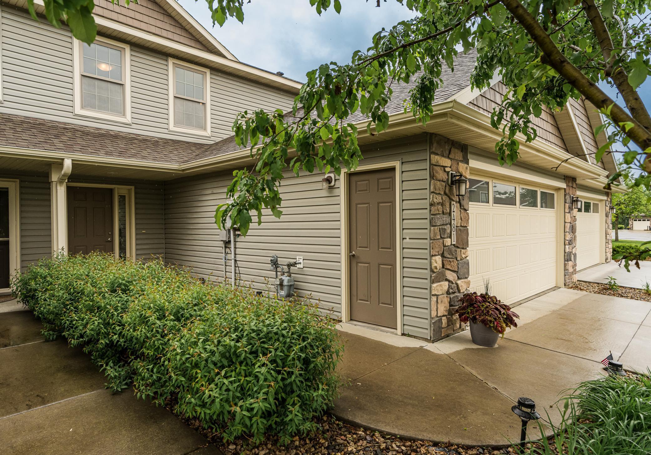 2481 Dallman Lane Southeast Rochester, MN 55904 - Photo 3 of 35 Gallery Image 3