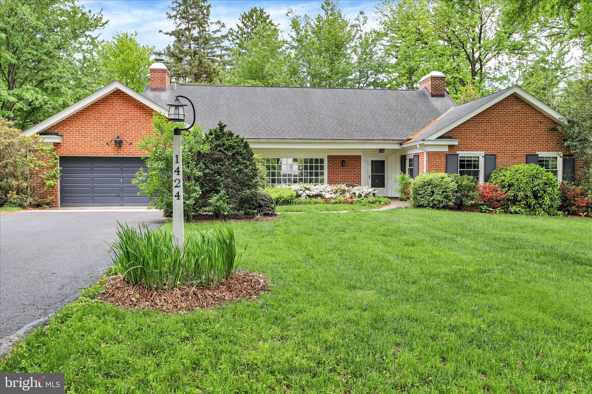 1424 Center Road Lancaster, PA 17603 - Photo 2 of 42 360_9627