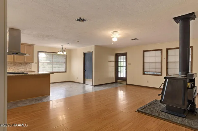 $199,900 | 216 Highland Drive, Lafayette, LA 70506