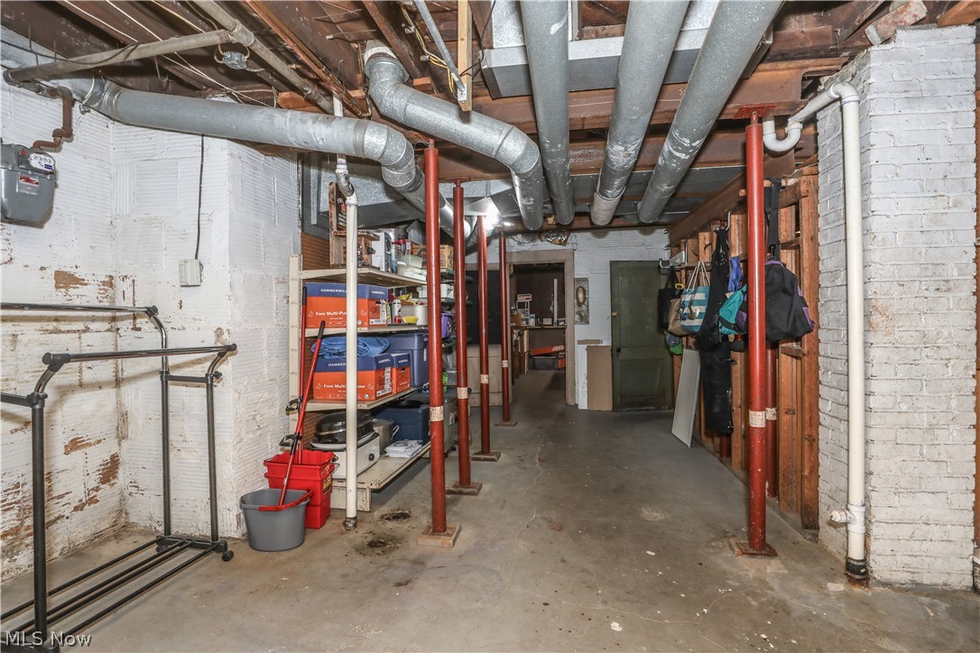 1104 North Howard Street Akron, OH 44310 - Photo 33 of 45