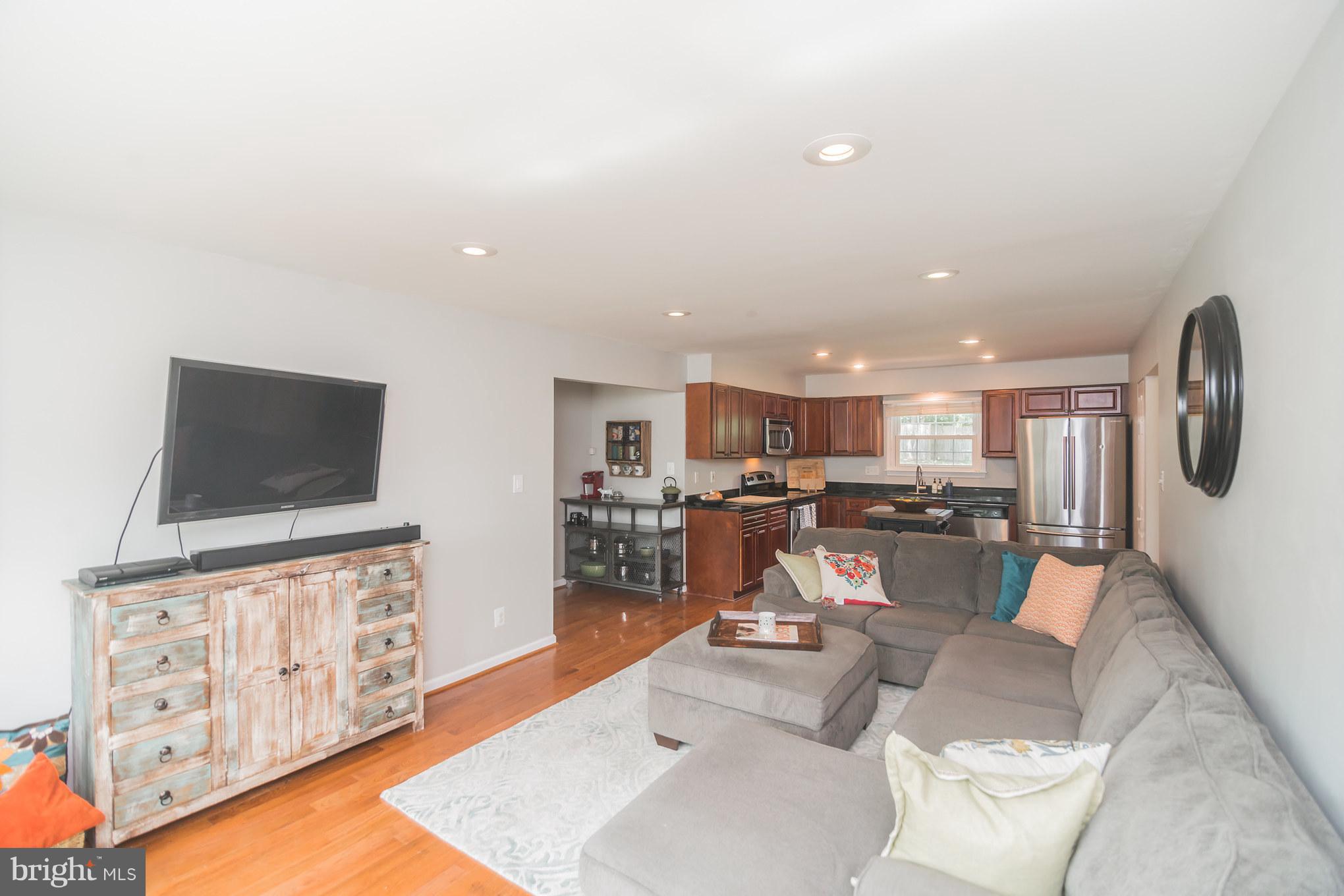 709 North York Road Sterling, VA 20164 - Photo 6 of 27 Spacious family room off kitchen