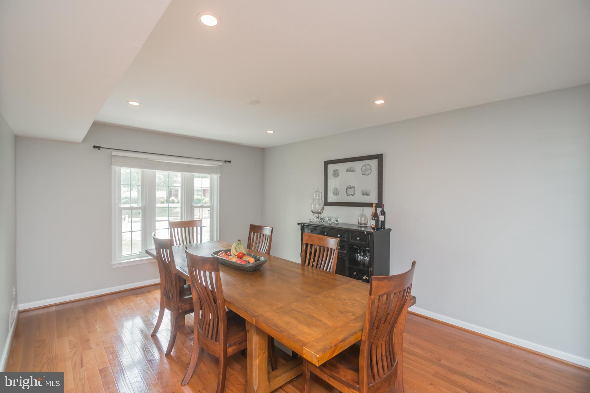 709 North York Road Sterling, VA 20164 - Photo 7 of 27 Large formal dining room