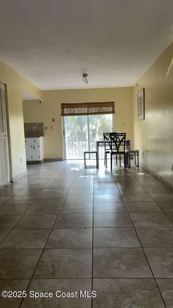 a view of a livingroom with furniture