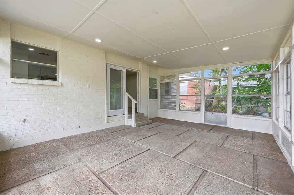 716 Pine Street Hurst, TX 76053 - Photo 29 of 35 Enclosed Sun room
