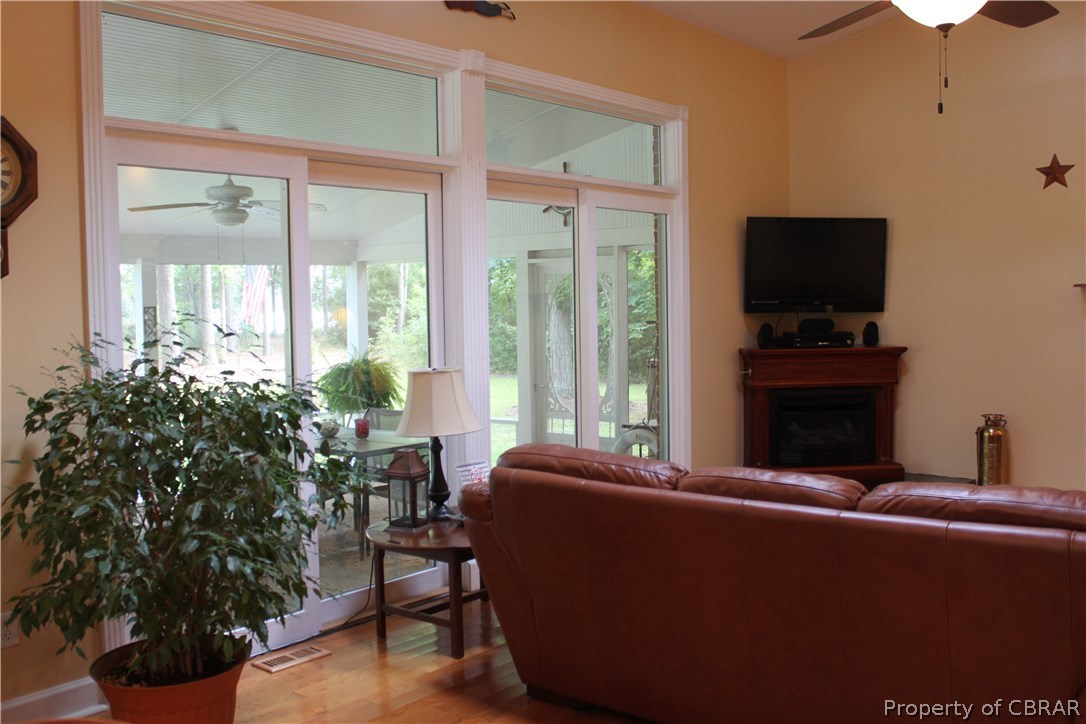 391 Chapel Neck Road North, VA 23128 - Photo 12 of 17 Gallery Image 12