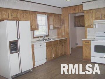 909 Rix Drive Marion, IL 62959 - Photo 3 of 5 Gallery Image 3